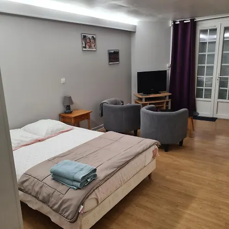 Tom * Chateau-Thierry